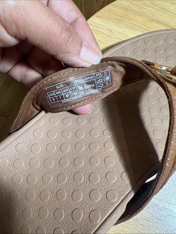 Vionic Tan Ring-Accent Thong Sandals - Image 4
