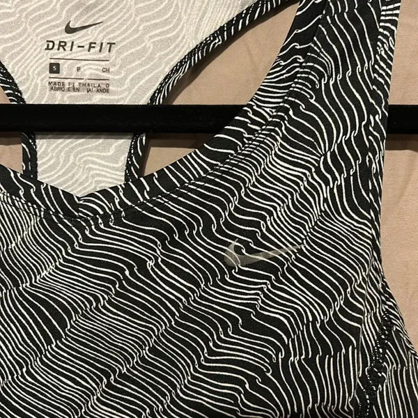 Nike tank top - Image 2