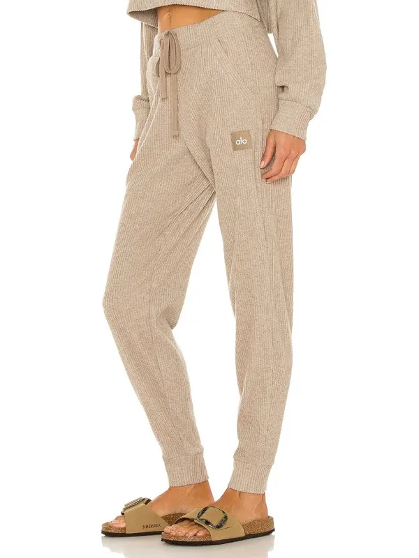 NWT Alo Yoga Muse Sweatpant in Heather Gravel Ribbed Tapered Jogger Pants XXS - Image 3