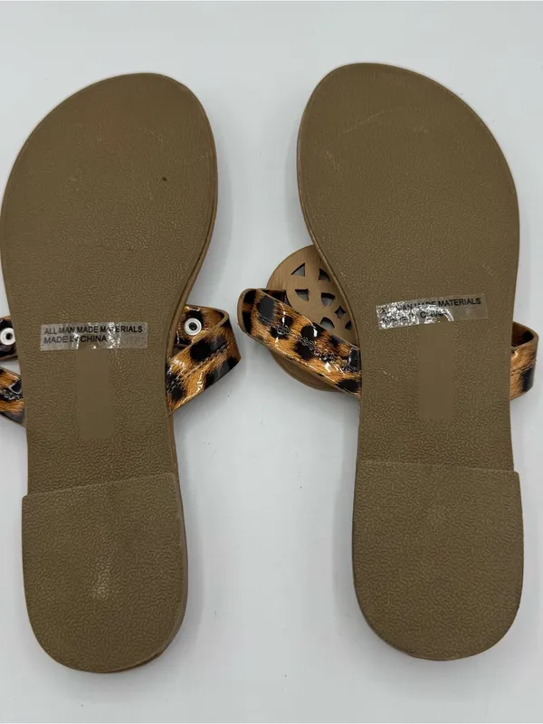 DV by Dolce Vita Gotie Flat Sandals Women Size 6 Brown Leopard Print NWOB Patent - Image 3