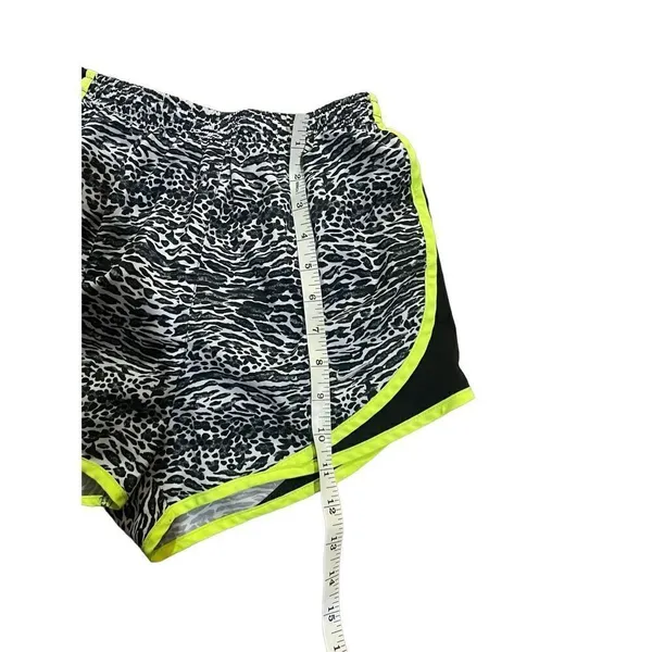 Nike Dri fit‎ Leopard animal print Running activewear Shorts sz XS - Image 8