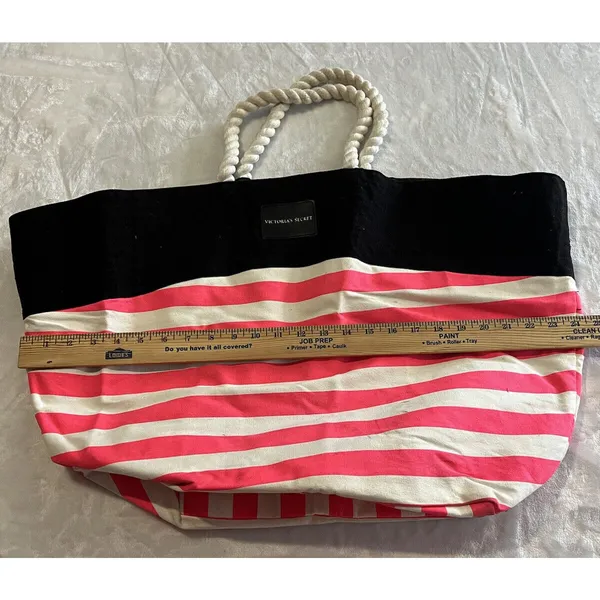 Victoria's Secret Tote‎ Bag Weekender - Image 4