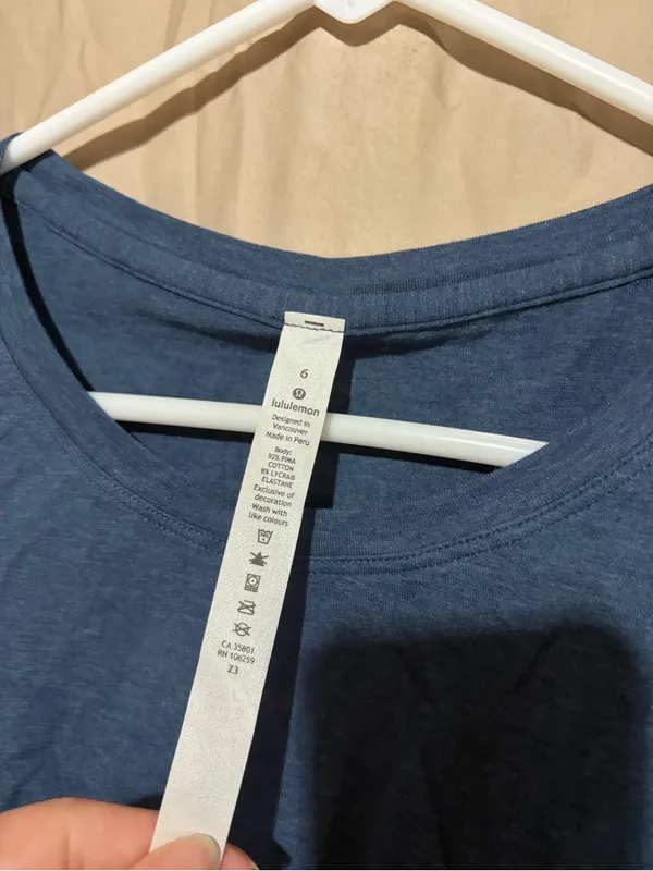 Lululemon T-shirt - Image 2