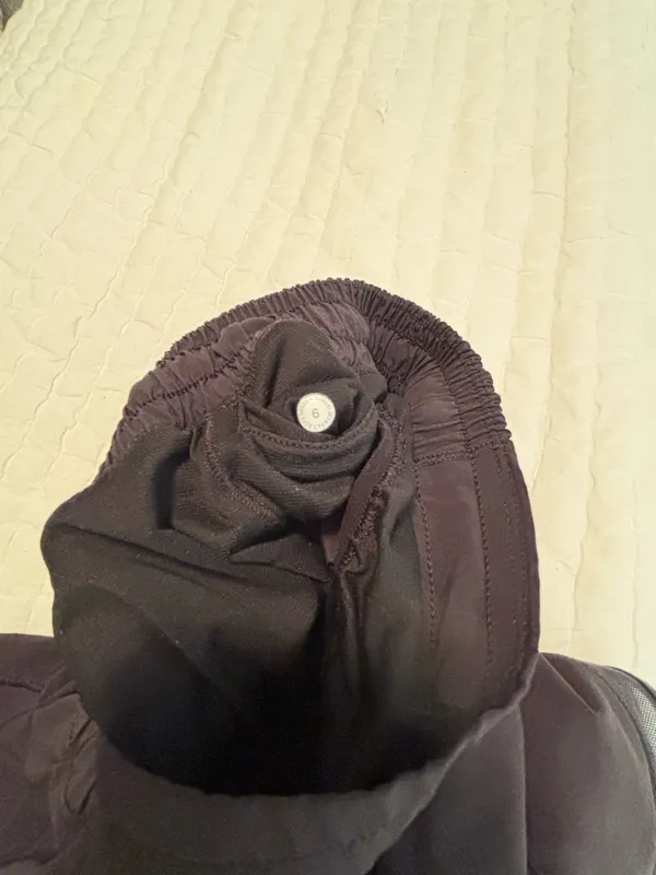 Lululemon Hot Hot Shorts - Image 6