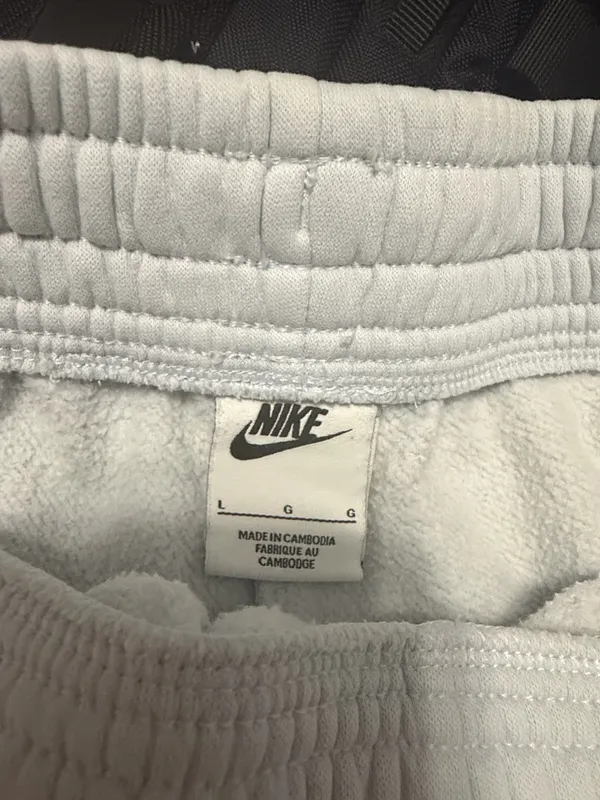 Light blue Nike sweat shorts size large - Image 2