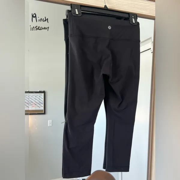 Lululemon Womens Wunder Under Cropped Leggings Size 4 Black Mid Rise Pull On - Image 2