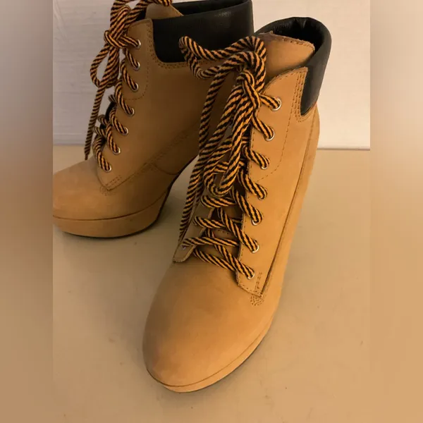 Steve Madden Women's chestnut brown platform Chelsea heel boots size 7 - Image 4