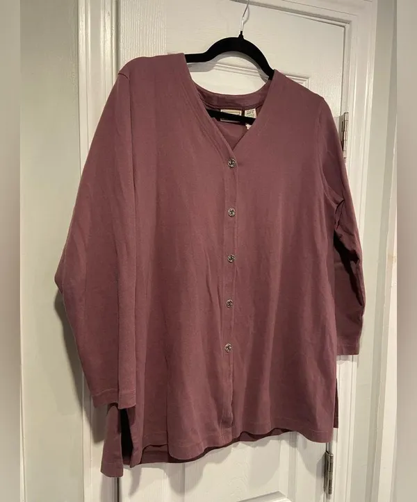 L.L. Bean Size MP Plum V Neck Silver Button Long Sleeve Soft Cotton Cardigan - Image 4