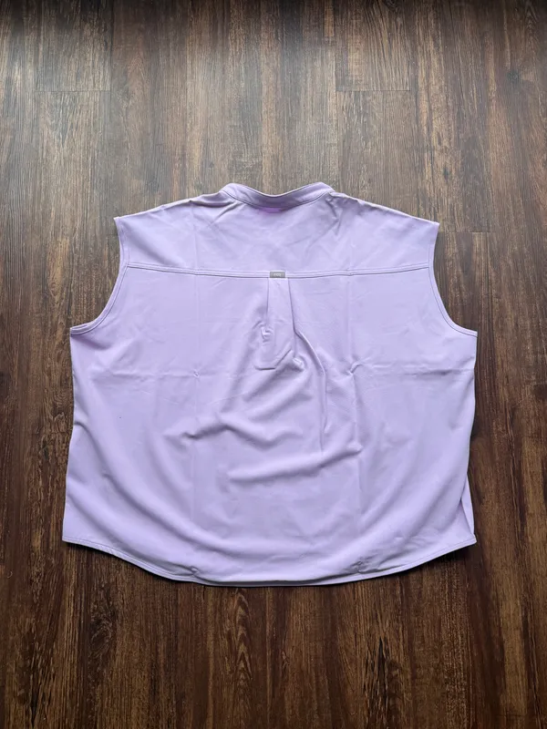 NWT FIGS Women’s Lavender Dew Purple Rafaela Three Pocket Scrub Top - Size 3XL - Image 2