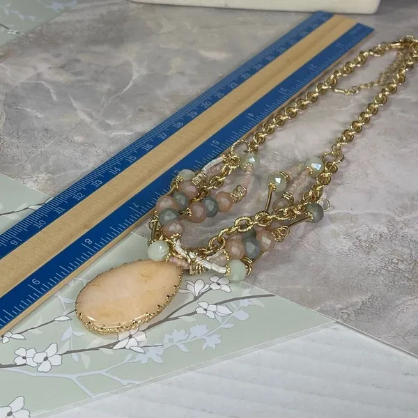 Multi layered faceted pastel stones with a teardrop peach decor boutique - Image 5