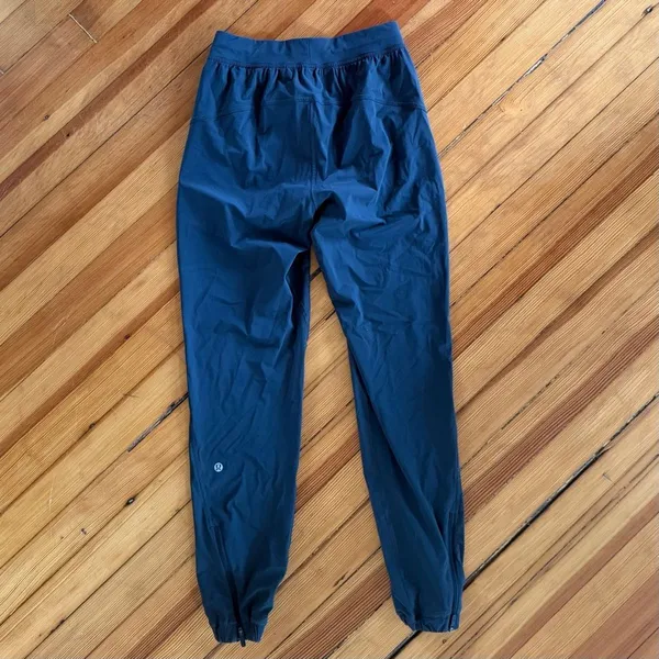 Lululemon Adapted State High-Rise Jogger Full Length in Oil Grey Size 2 - Image 4