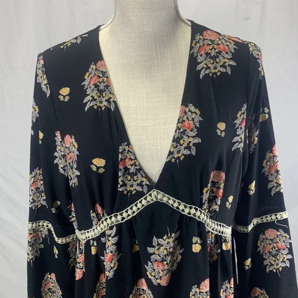 Funky Soul Long Sleeve Boho Hippie Black Floral Dress Size Medium - Image 2