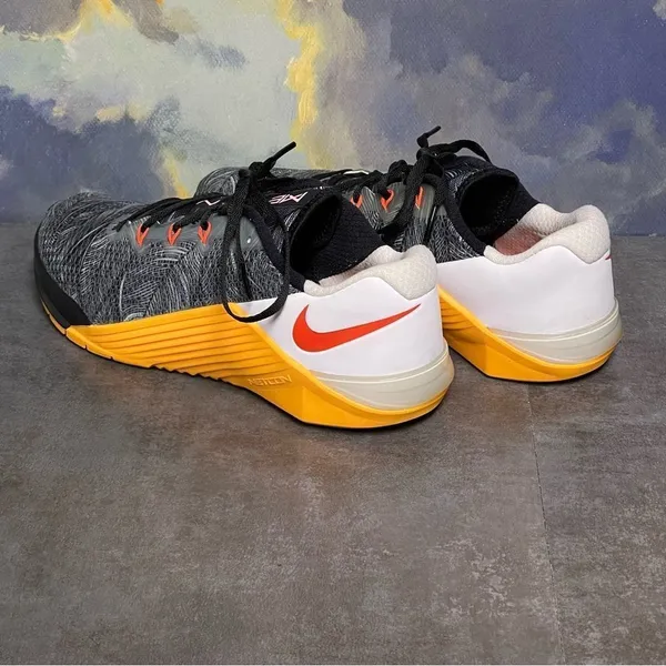 Nike Metcon 5 Black Laser Orange Women's Training Shoes Size 9.5 - Image 10