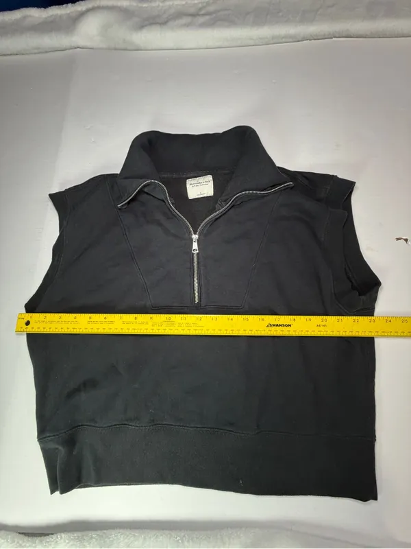 Abercrombie & Fitch Black Sleeveless Quarter-Zip Pullover - Image 3