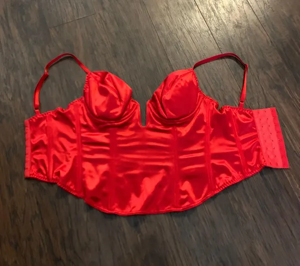 Red Corset Size M - Image 3
