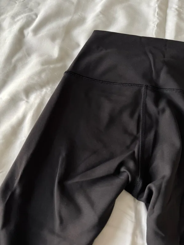 Black Wunder Train High-Rise Crop 23" Leggings - Image 4