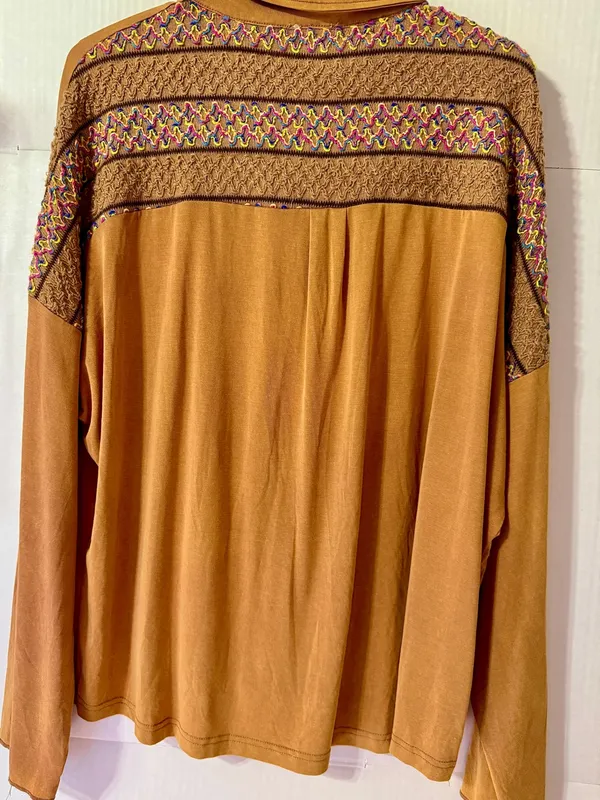 POL Oversizex Lightweight Button-Up Shirt in Camel and Embroidered Size L - Image 6