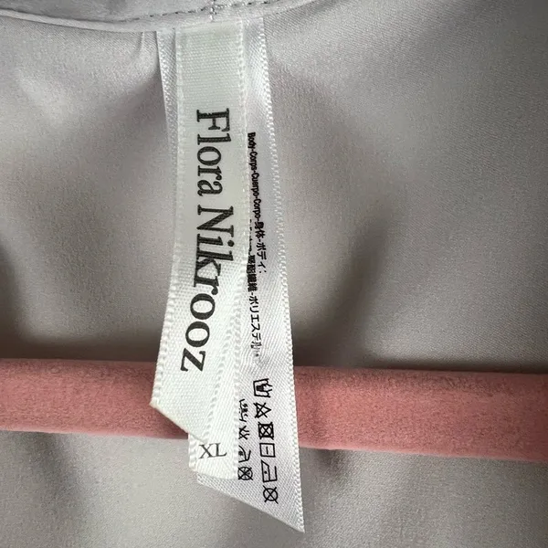 Flora Nikrooz Silver Satin Lace Trim Kimono Robe XL Loungewear Bridal - Image 4