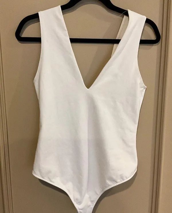 FREE PEOPLE Intimately Keep It Sleek Bodysuit White V-Neck Medium M Sleeveless - Image 7