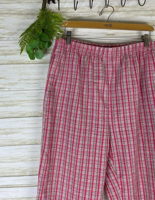 Vintage pink and brown plaid Highwaisted pull on pants - Image 2