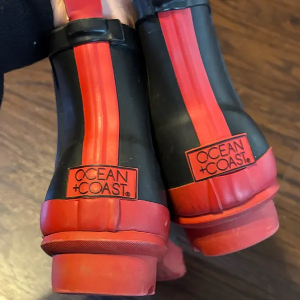 Stylish Black and Red Women's Winter Rain Boots - Image 3