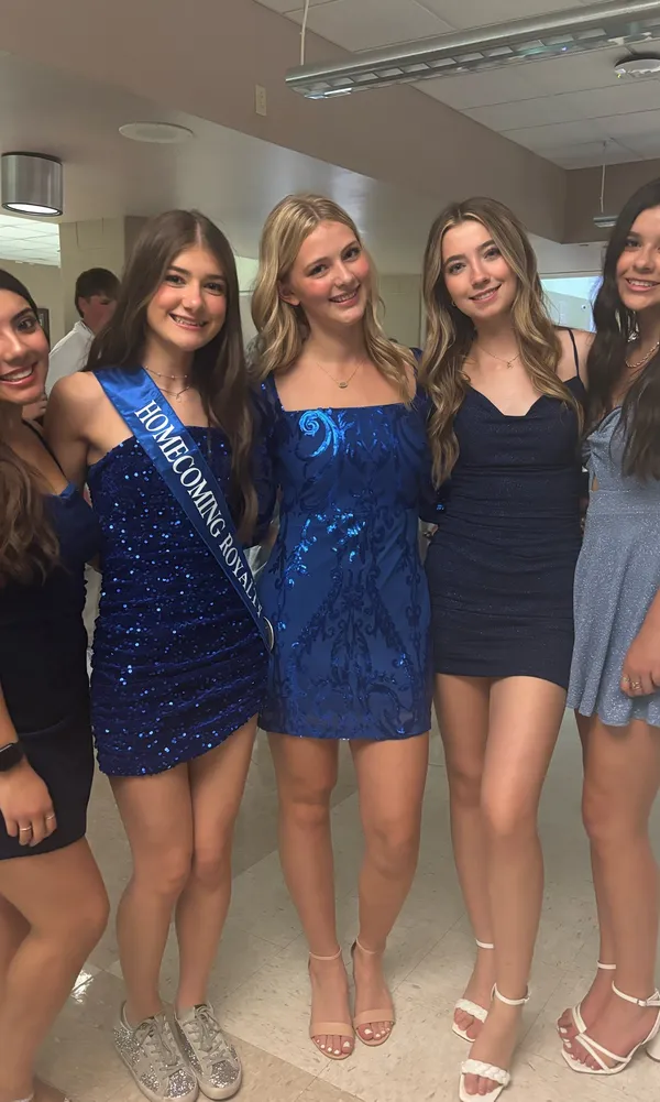 Lulus Blue long sleeve homecoming dress - Image 2