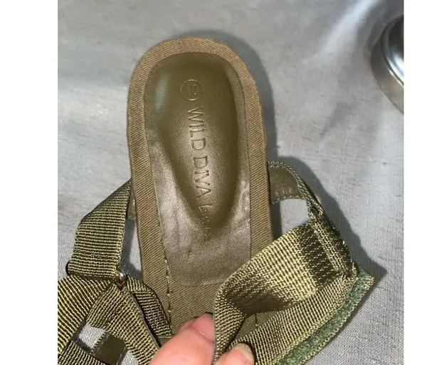 Women's Wild Diva Green Sandals Size 10 - Image 6