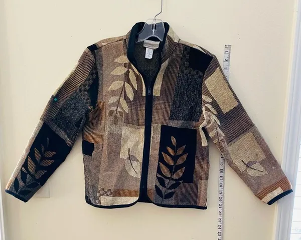 ColdWater Creek pattern jacket. Beautifully made with full from zipper. Size:PS - Image 5