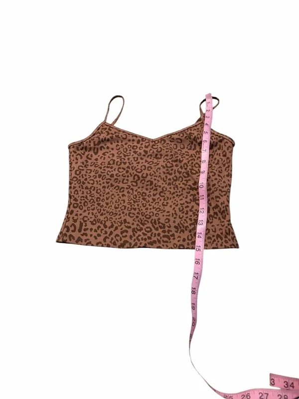 GAP FIT cheetah print cropped workout top - Image 3