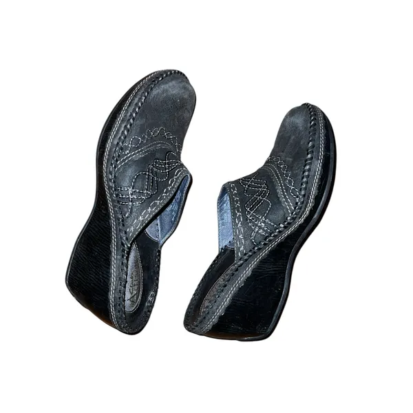 Clarks Artisan Black Leather Mules with Stitch Detail Size 7 1/2 M - Image 3