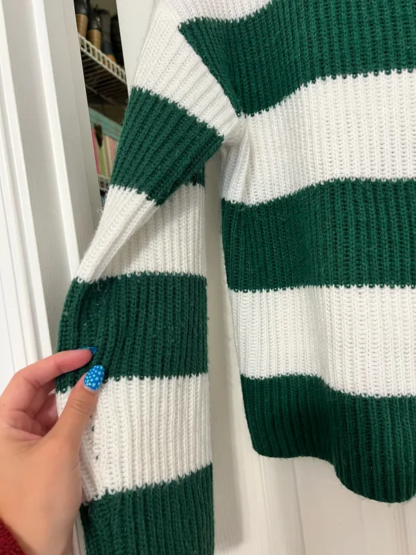 Green and white stripped oversized sweater - Image 2