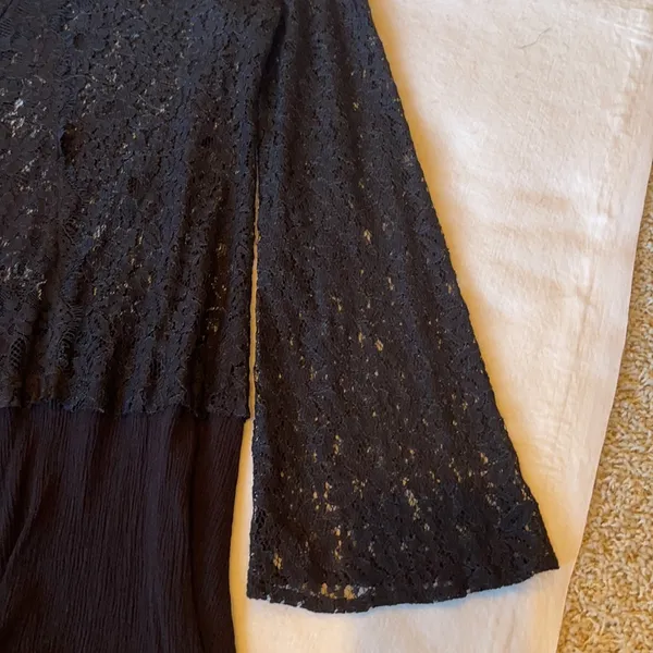 JODIFL Long Bell Sleeve Black Lace Tunic - Image 4