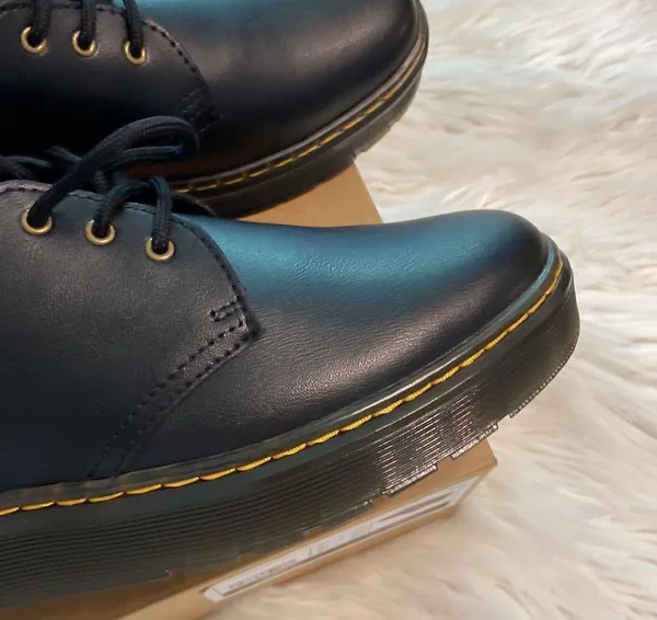 Dr.Martens Women’s Shoes size 10 brand new with box color black see all photos - Image 11