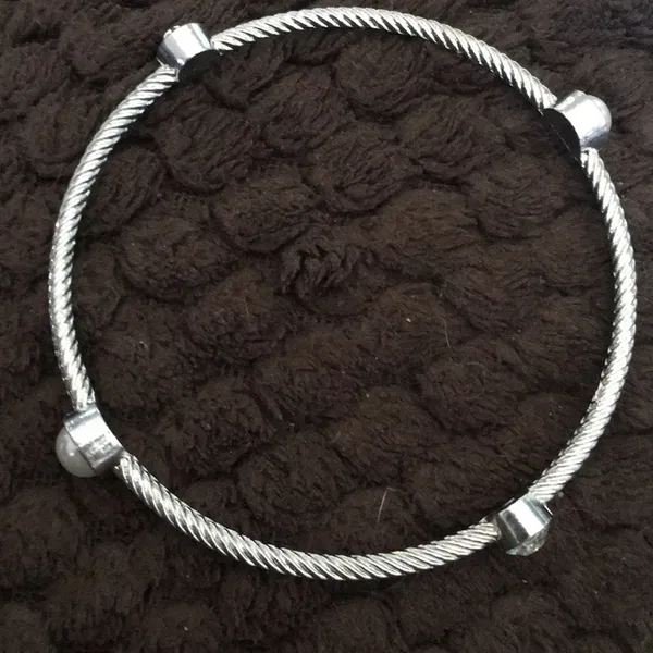 Thin silver tone bangle bracelet - Image 3