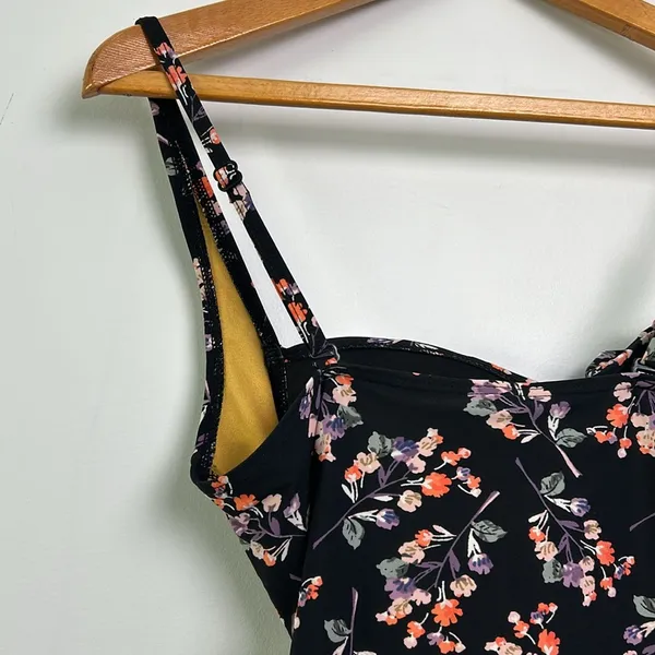 Moontide |Floral One Piece Ruched Twist Front sz 10 - Image 5