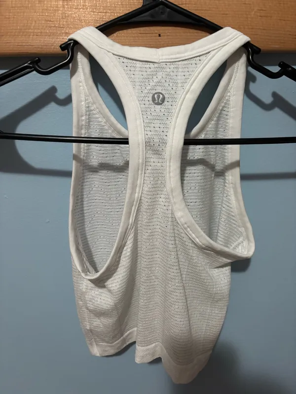 Cropped Swiftly Lululemon Racerback Tank - Image 3