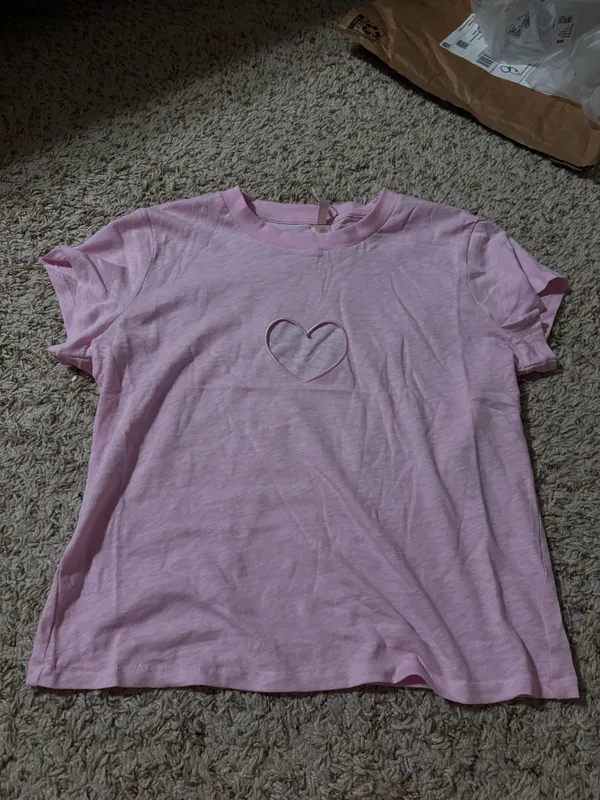 SKIMS Heart Baby Tee Brand new Size Large - Image 3