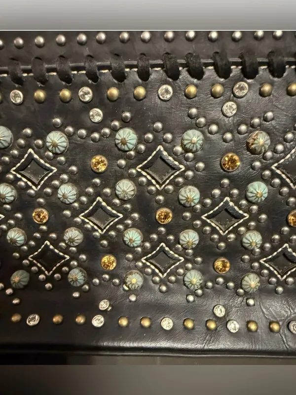 Montana West tote bag features studded rhinestone detailing - Image 6