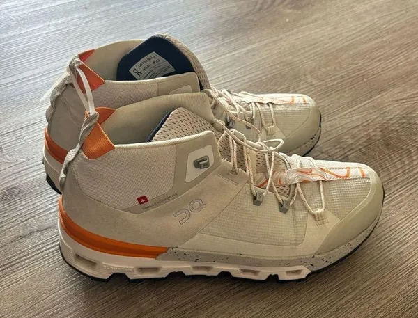 Women’s On Cloudtrax Hiking Shoes White Size 8.5 - Image 2