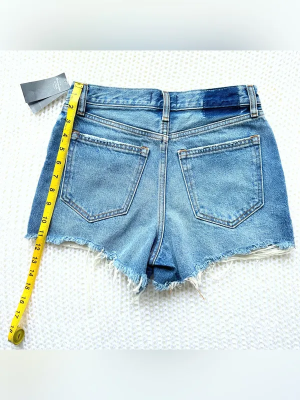 NWT Abercrombie & Fitch Annie High Rise Short - Medium Wash/Raw Edge - 00/24 - Image 7