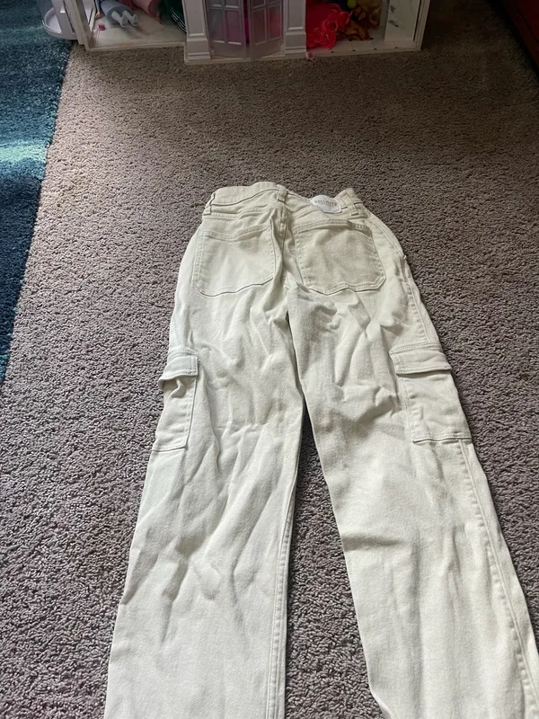 Hollister Cargo Pants - Image 3