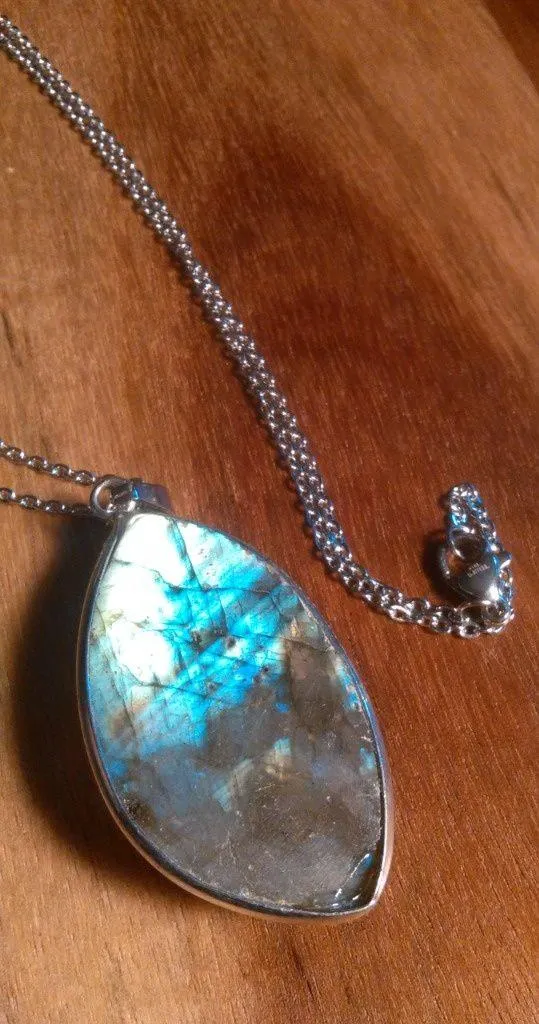 Malagasy Labradorite Stainless Steel Pendant Necklace - Image 4