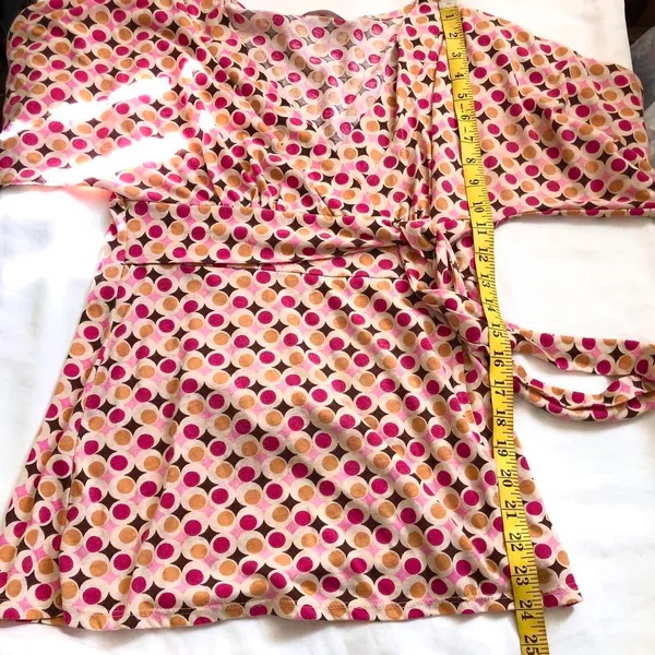 2000s Y2K Soprano Pink brown multicolor polka dot wrap v-neck belted waist top blouse short sleeve colorful - Image 6