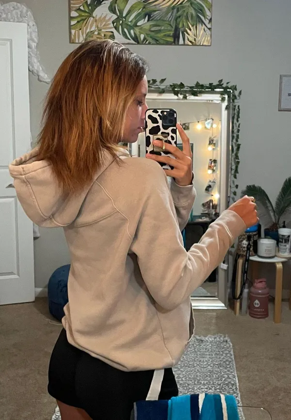 Alphalete hoodie - Image 2