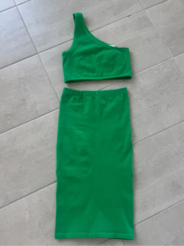 Zara matching green set - size M/L - Image 2