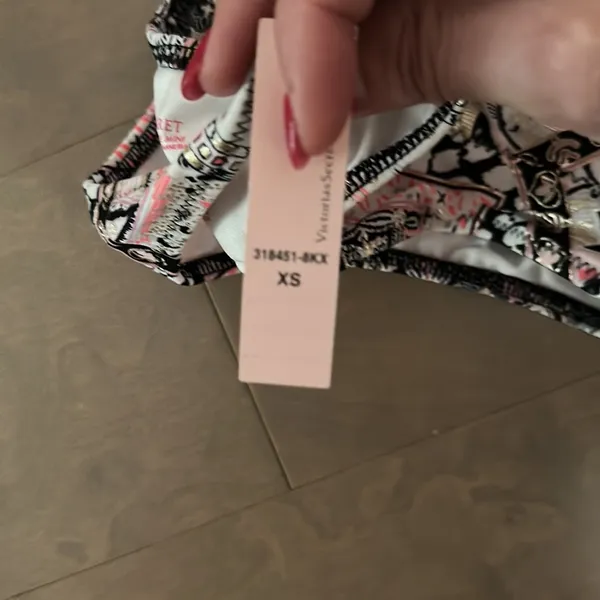 NWT Victoria’s Secret bikini bottoms scrunch butt minimum coverage XS - Image 3