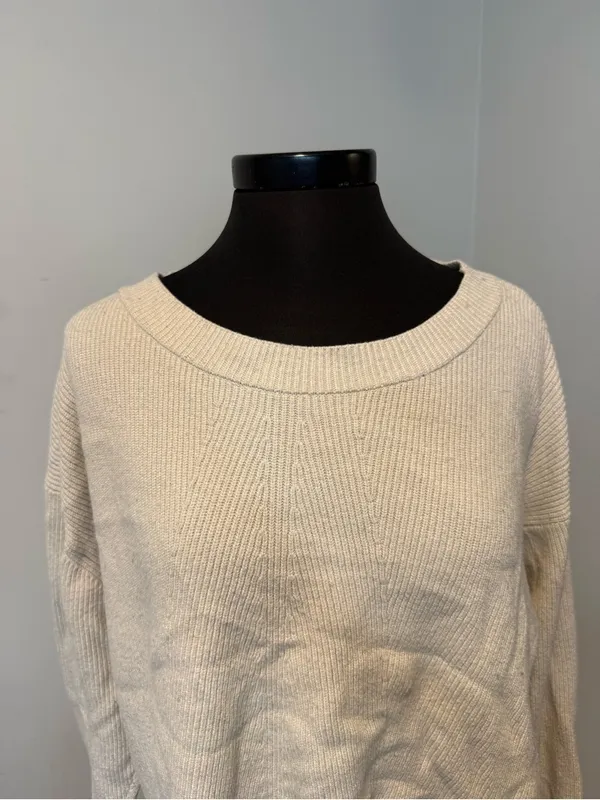Zara Cream Ribbed Crewneck Oversized Knit Pullover Sweater in Size Medium - Image 2