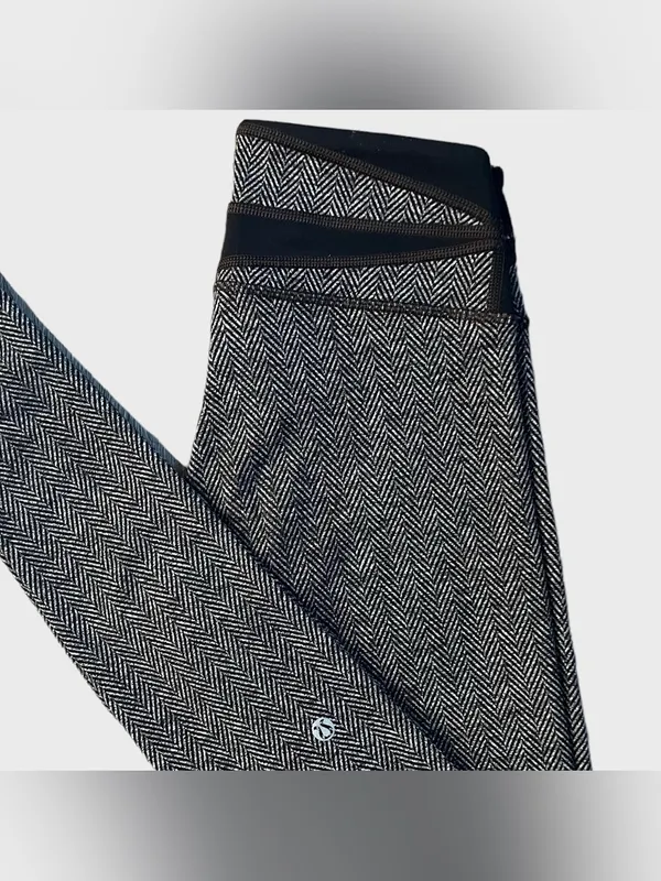 Lululemon Wunder Under Pant Giant Herringbone Black Heathered Size 6 - Image 6