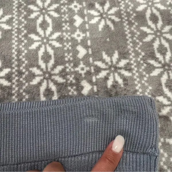 NWOT Abercrombie & Fitch Ribbed‎ Kick Flare High Rise Sweater Pant Blue Large - Image 4