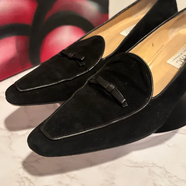 Isaac Mizrahi Black Suede Bow Kitten Heel Shoe Size 8 - Image 7
